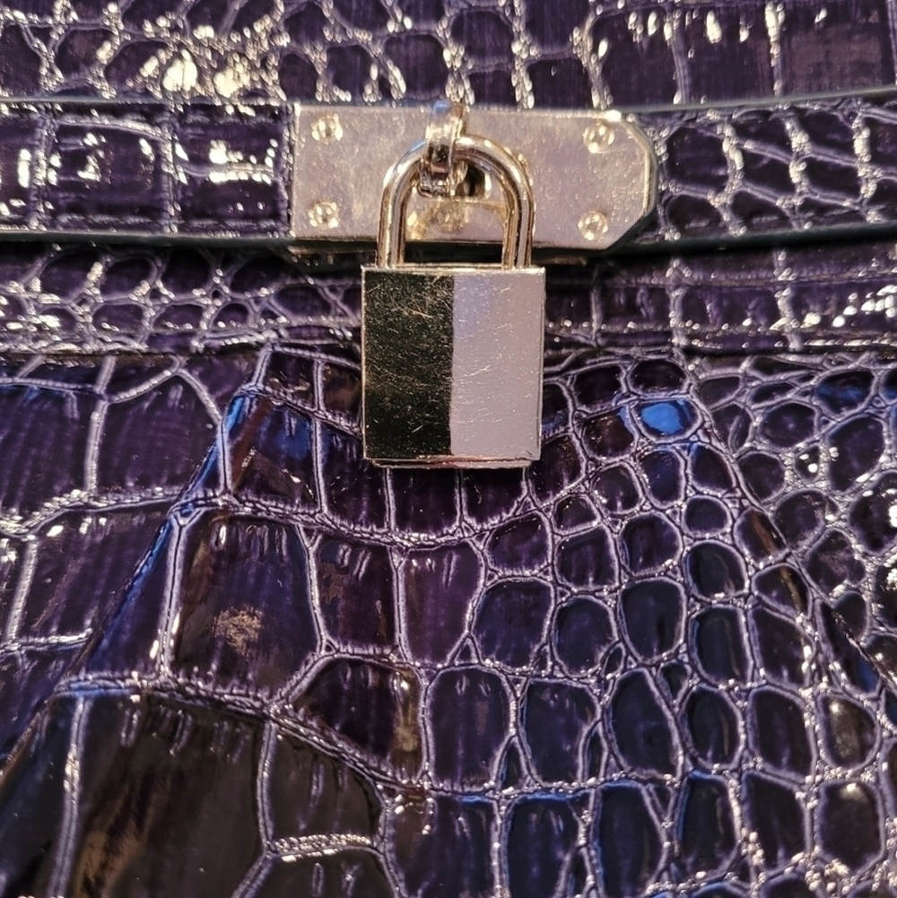 JESSICA Faux Patent Leather Bag, Dark Blue Croc Pattern, Adjustable Strap - Picture 11 of 16
